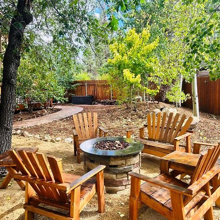 Custom Single Story Cabin With Jacuzzi Pool Table & Big Game Room With Arcade Games ビッグ・ベアー・レイク エクステリア 写真