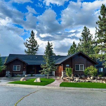 Custom Single Story Cabin With Jacuzzi Pool Table & Big Game Room With Arcade Games ビッグ・ベアー・レイク エクステリア 写真