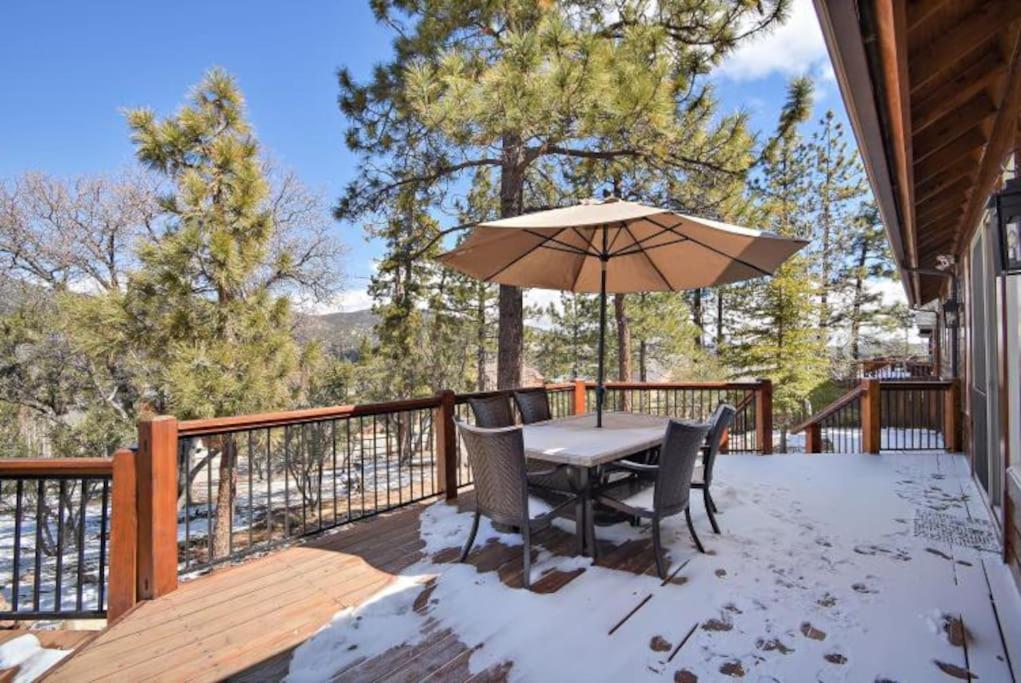 Custom Single Story Cabin With Jacuzzi Pool Table & Big Game Room With Arcade Games ビッグ・ベアー・レイク エクステリア 写真